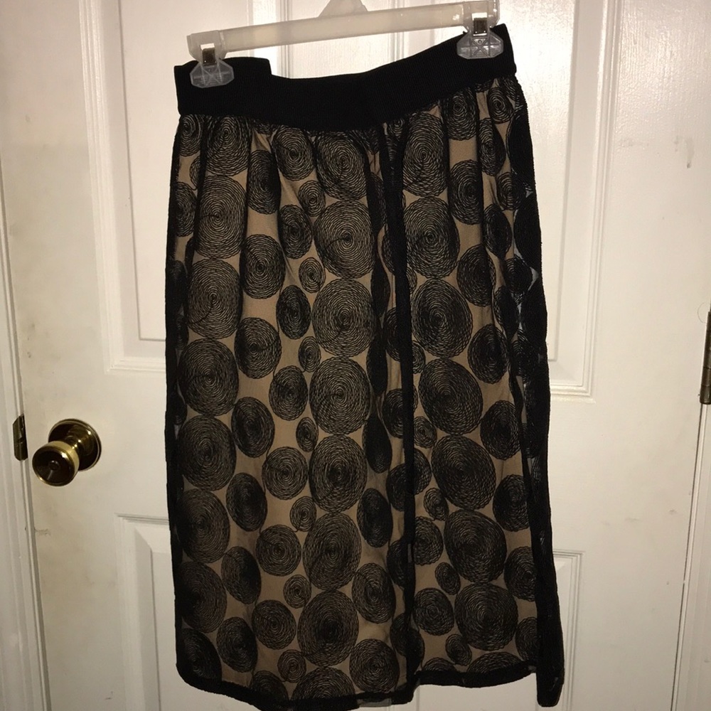 Black and Nude Skirt